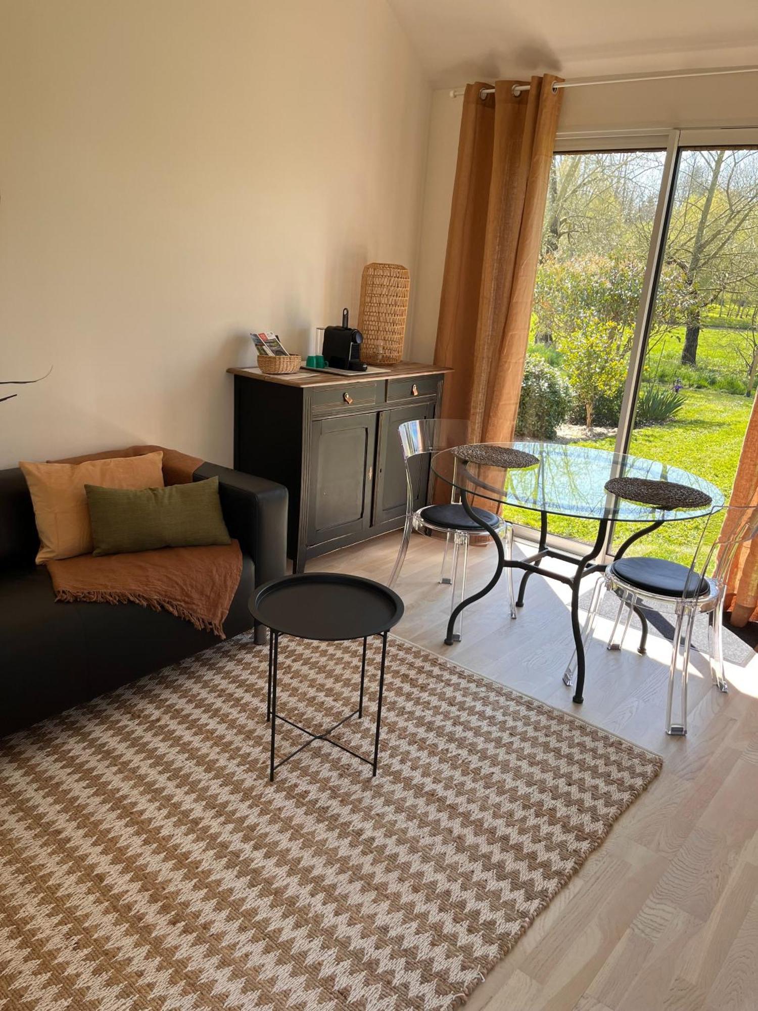 Bed and Breakfast La Sellerie Romagne  Esterno foto