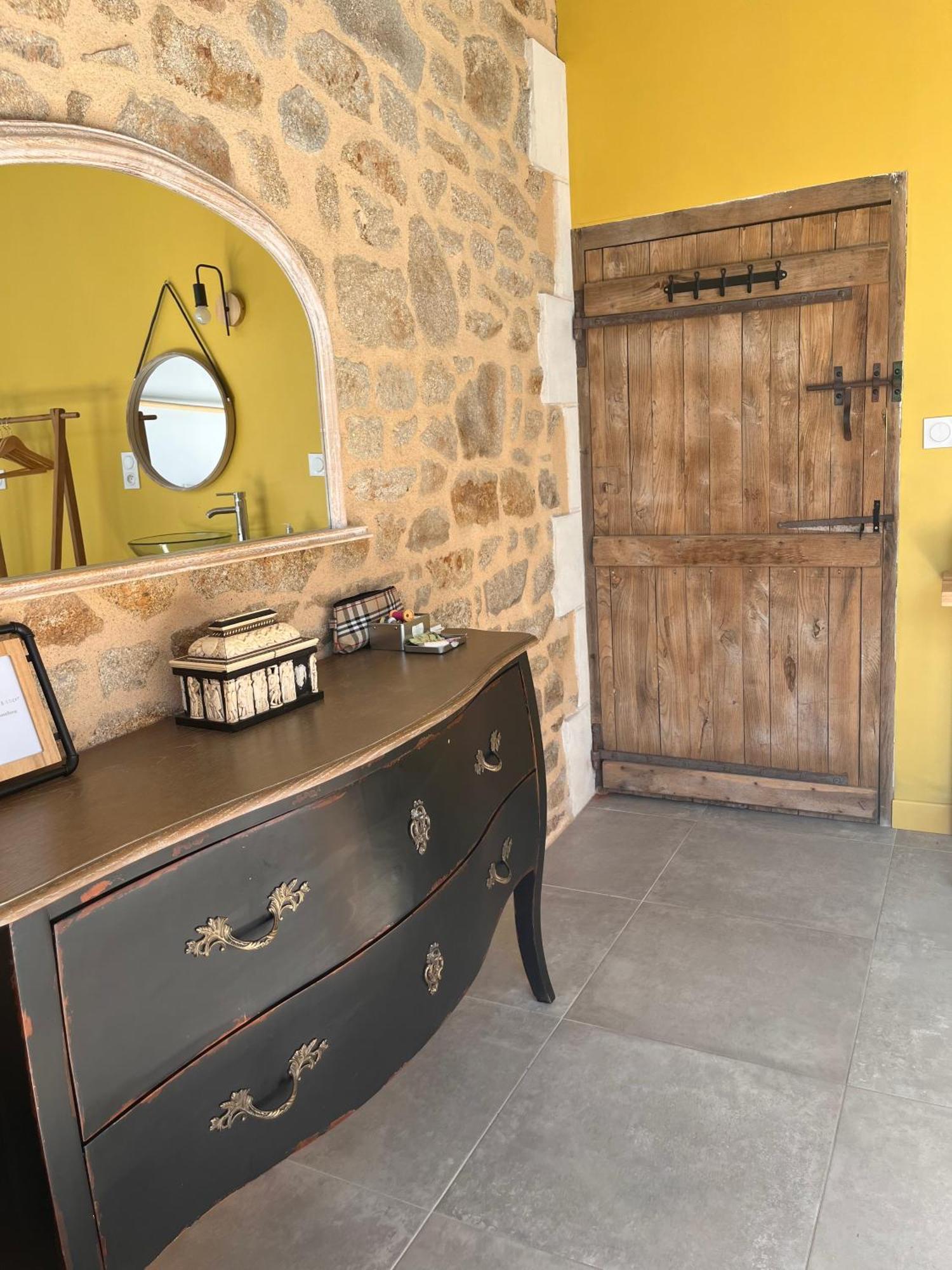 Bed and Breakfast La Sellerie Romagne  Esterno foto