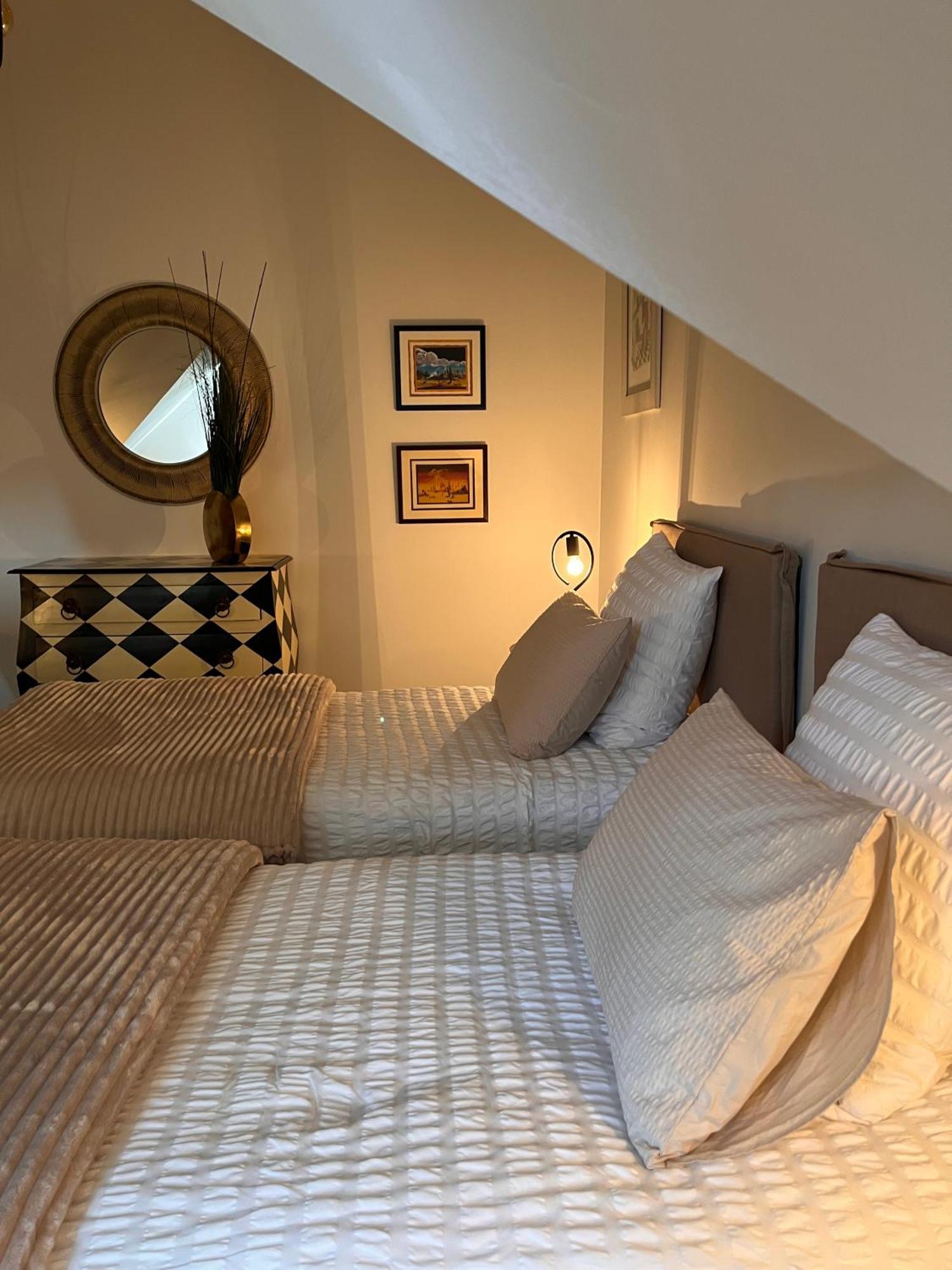 Bed and Breakfast La Sellerie Romagne  Esterno foto